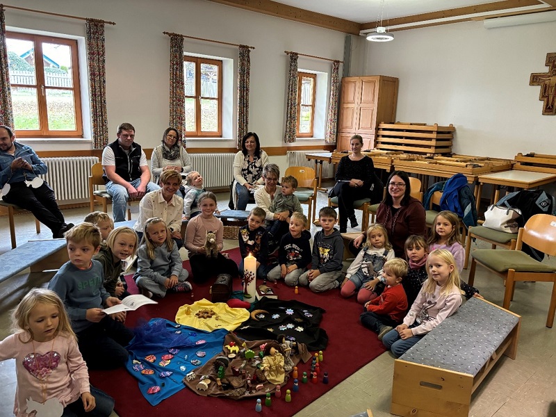 Bild "Pfarrei Ruhmannsfelden:Kleinkindergottesdienst-Ruhmannsfelden-2024.jpg"